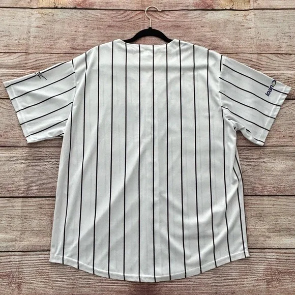 MLB • Los Marlins Classic Baseball Jersey - Adult Size XL - Collector’s Item - Picture 9 of 11